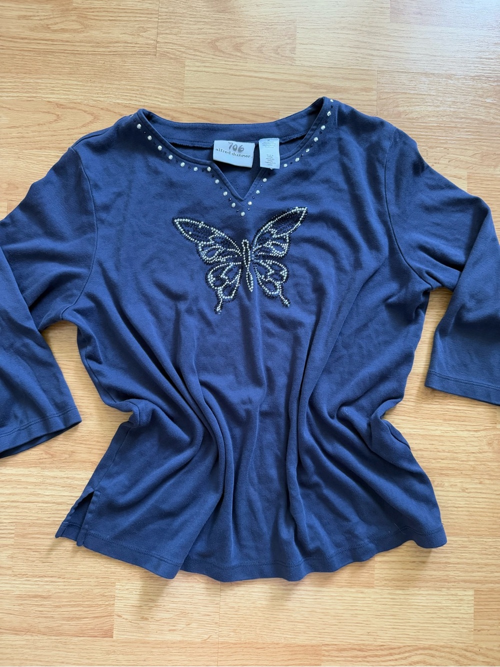 Alfred Dunner Navy Blue Embellished Butterfly Top Size M 3/4 Sleeve Cotton Blend